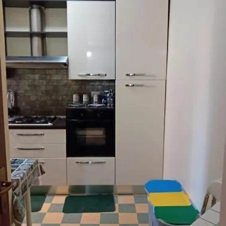 Apartment Vatican Elvira 2 *